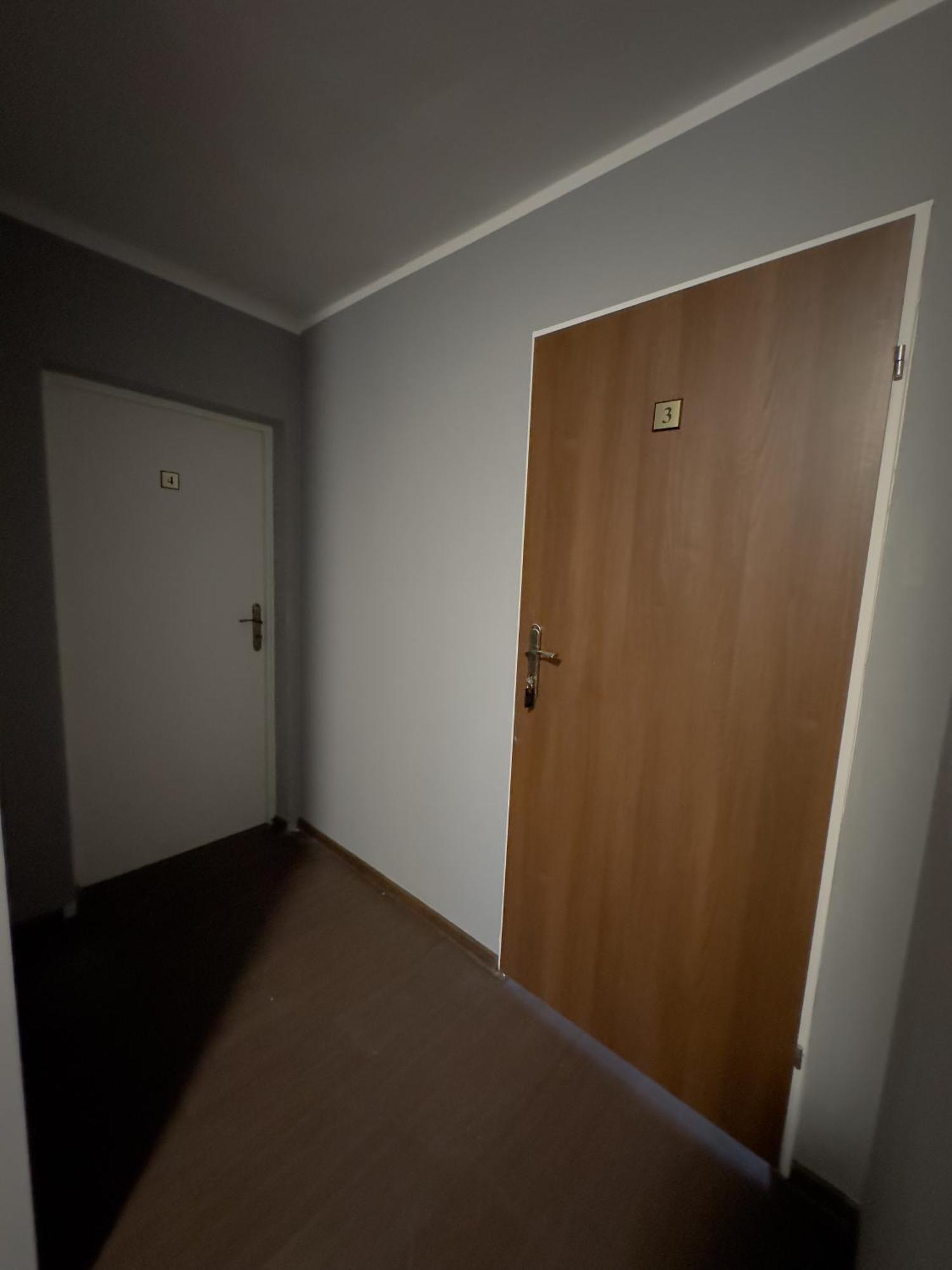Kwadrat B&B Jalowego ジェシュフ エクステリア 写真