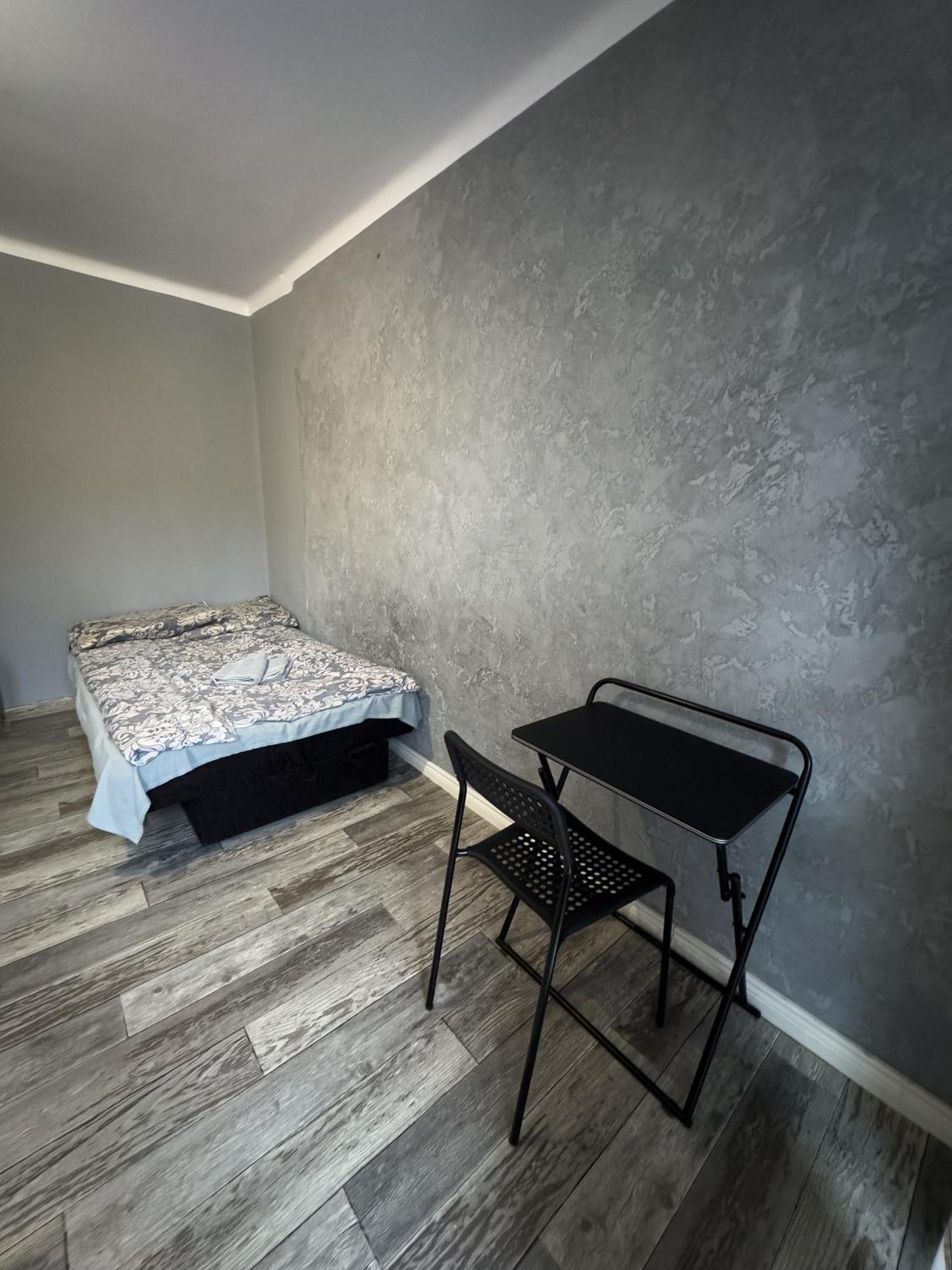 Kwadrat B&B Jalowego ジェシュフ エクステリア 写真