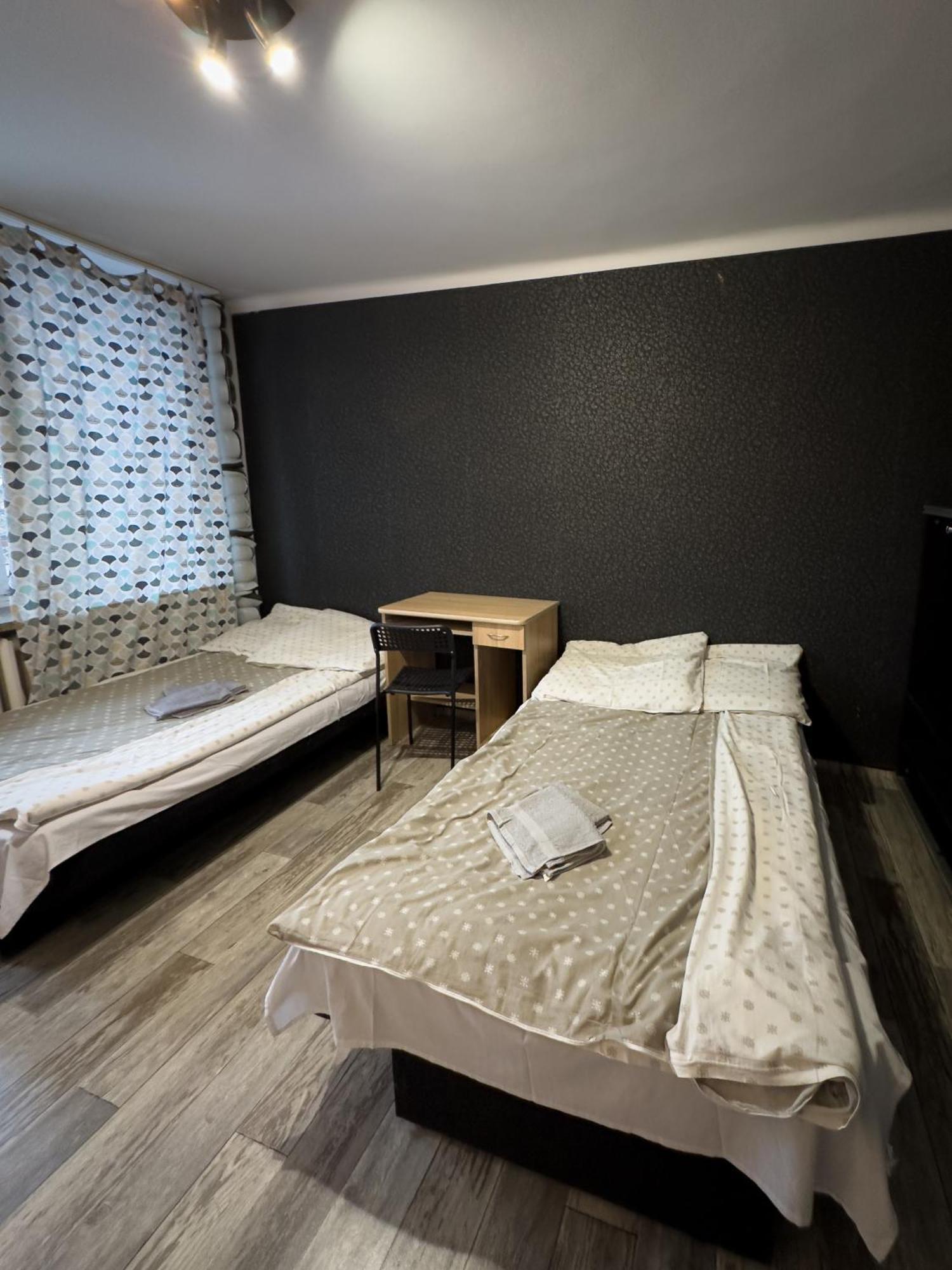 Kwadrat B&B Jalowego ジェシュフ エクステリア 写真